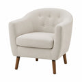 Poltrona in tessuto beige con gambe in legno, struttura robusta